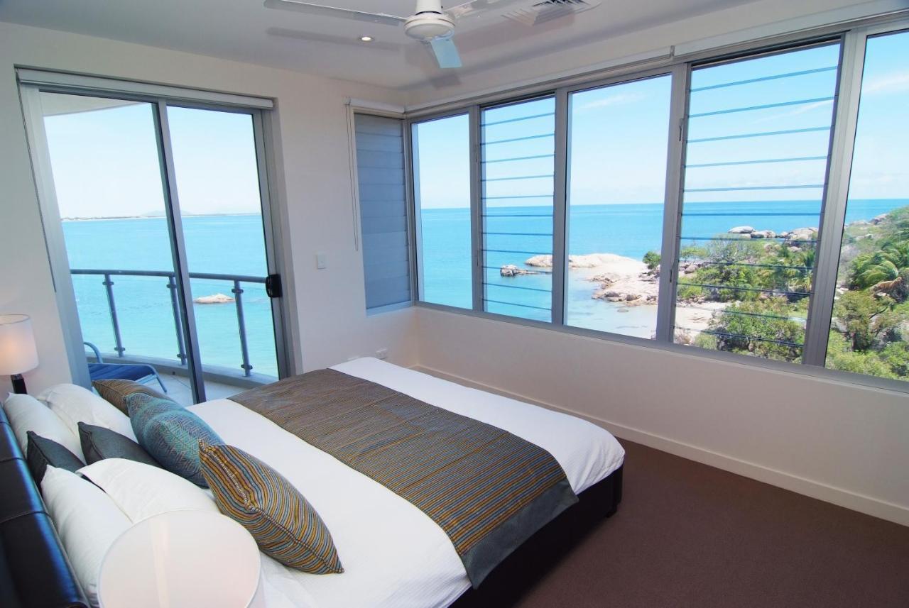 Coral Cove Apartments - Absolute Beachfront Resort Bowen Esterno foto