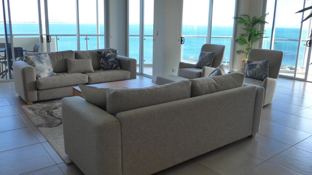 Coral Cove Apartments - Absolute Beachfront Resort Bowen Esterno foto